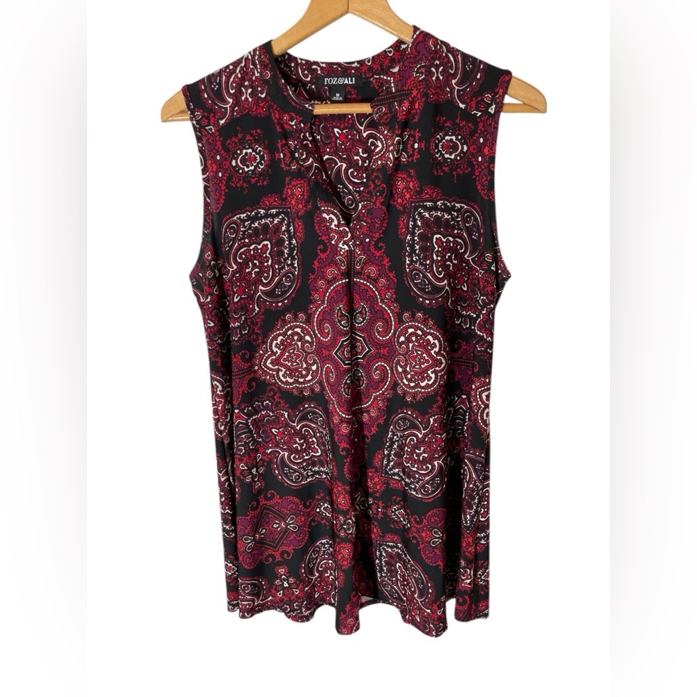 G5- Roz & Ali Women’s Medium paisley design tank top casual business casual